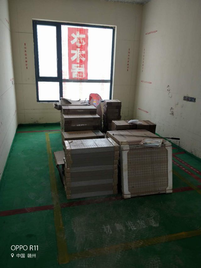 4做地坪漆后并做標識線材料堆放區域，讓工地施工更有序.jpg
